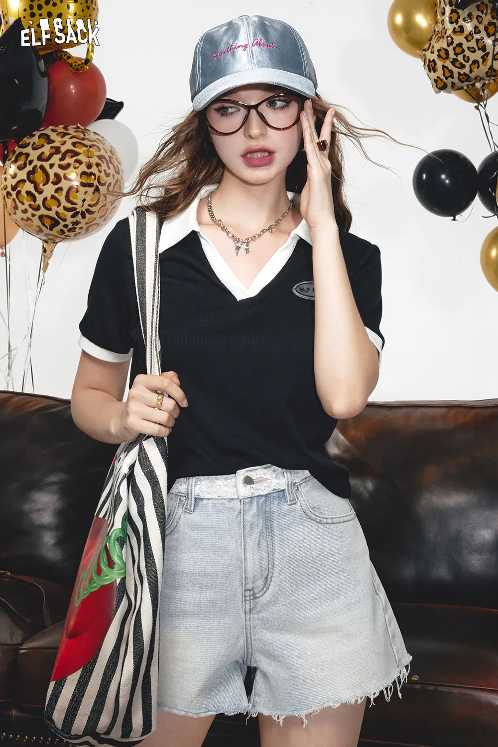 ELFSACK 2024 Summer New Arrivals Black slim fit short sleeved t-shirt, women's college style polo shirt top